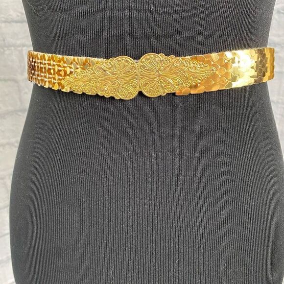 Gold scale belt w/decorative leaf buckle elastic stretch & clasp hook closure - Picture 2 of 9